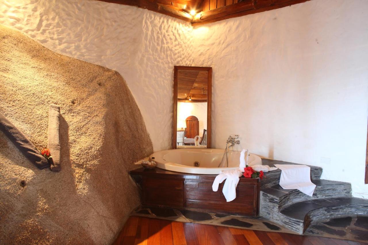 Hotel Chauve Souris Relais Anse Volbert Village Exterior foto
