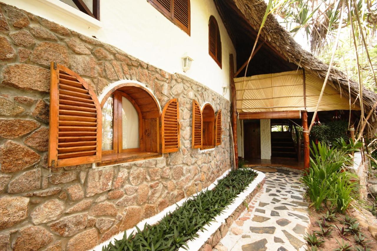 Hotel Chauve Souris Relais Anse Volbert Village Exterior foto